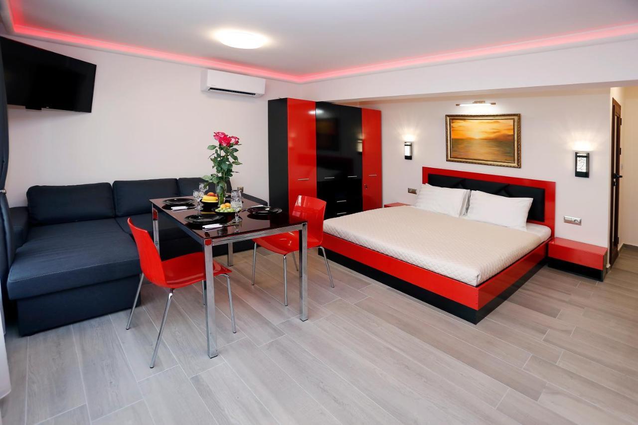 בורגאס Deluxe 2 Studios City Center מראה חיצוני תמונה