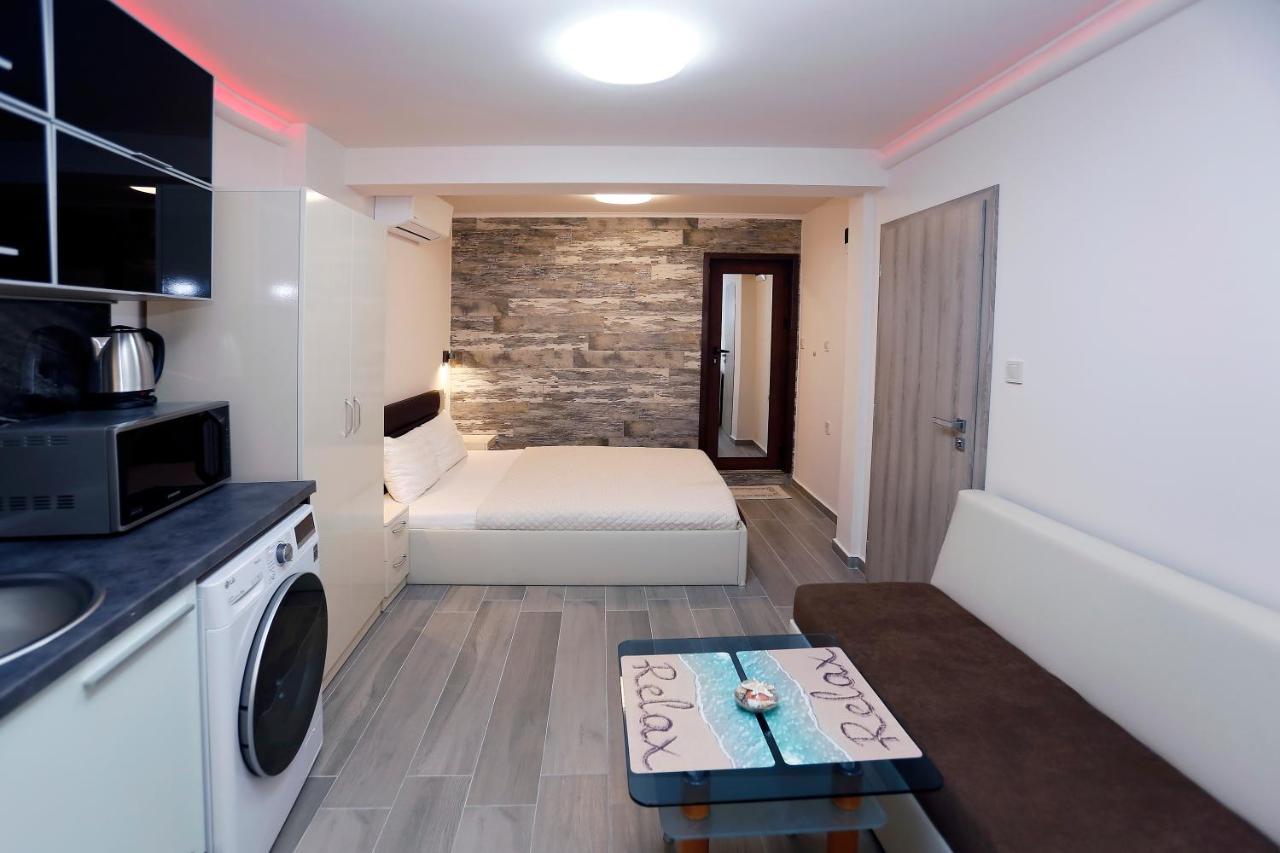 בורגאס Deluxe 2 Studios City Center מראה חיצוני תמונה