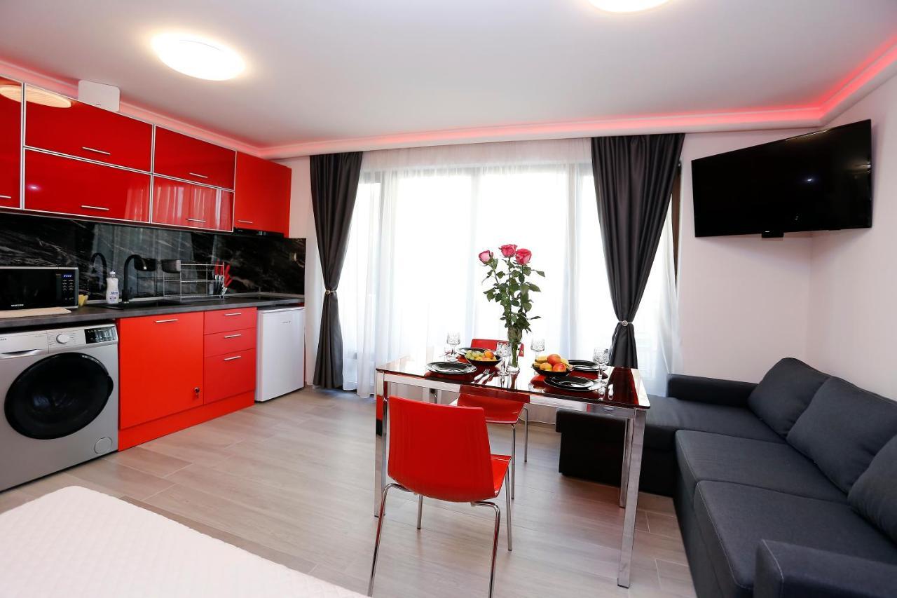 בורגאס Deluxe 2 Studios City Center מראה חיצוני תמונה