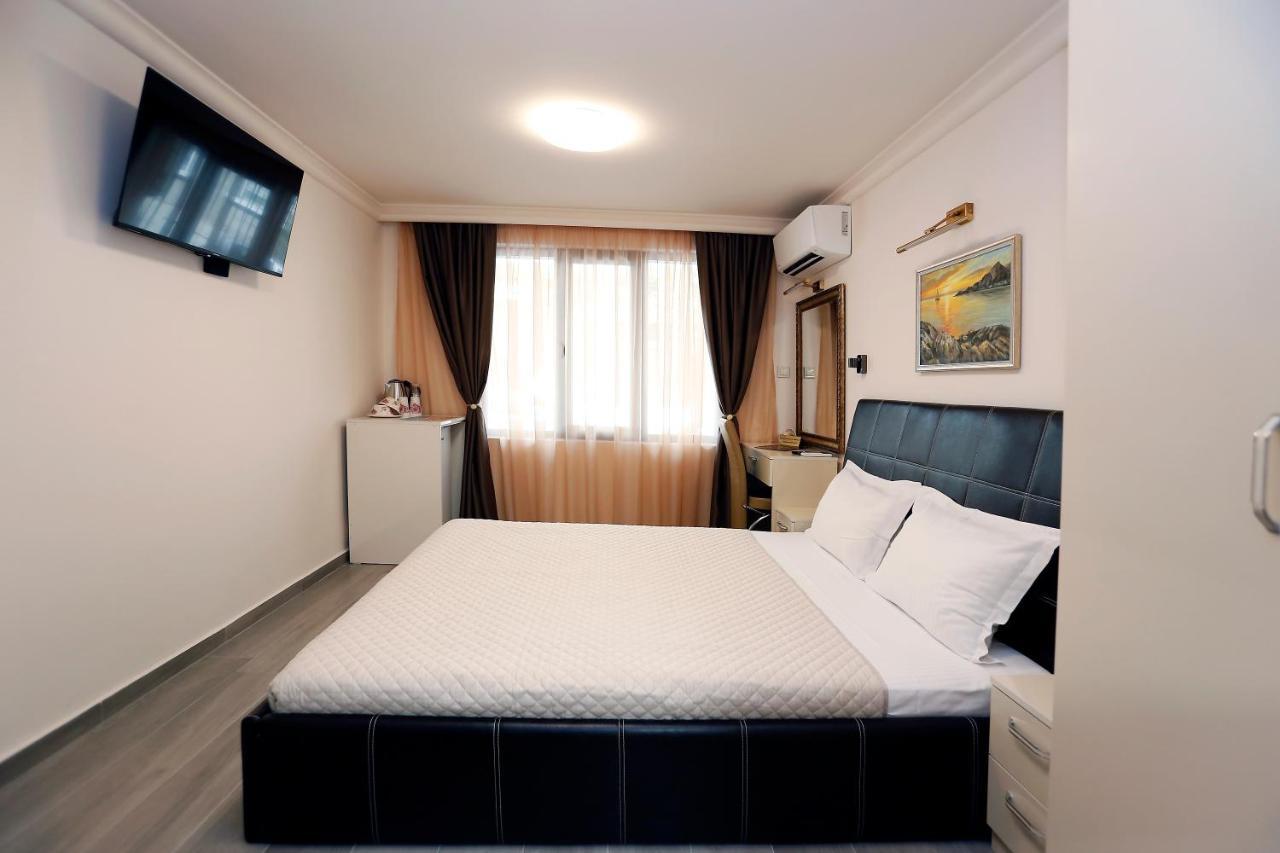 בורגאס Deluxe 2 Studios City Center מראה חיצוני תמונה