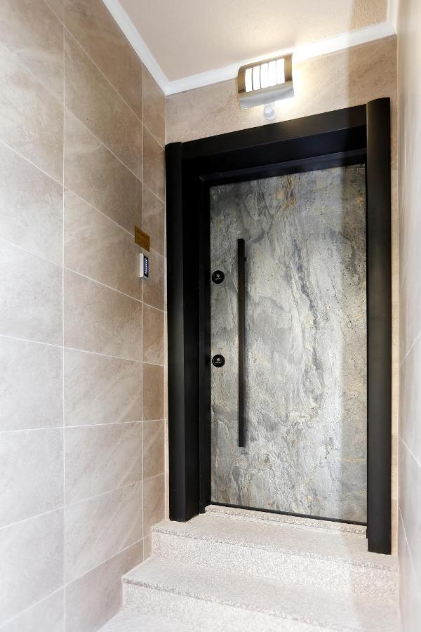 בורגאס Deluxe 2 Studios City Center מראה חיצוני תמונה