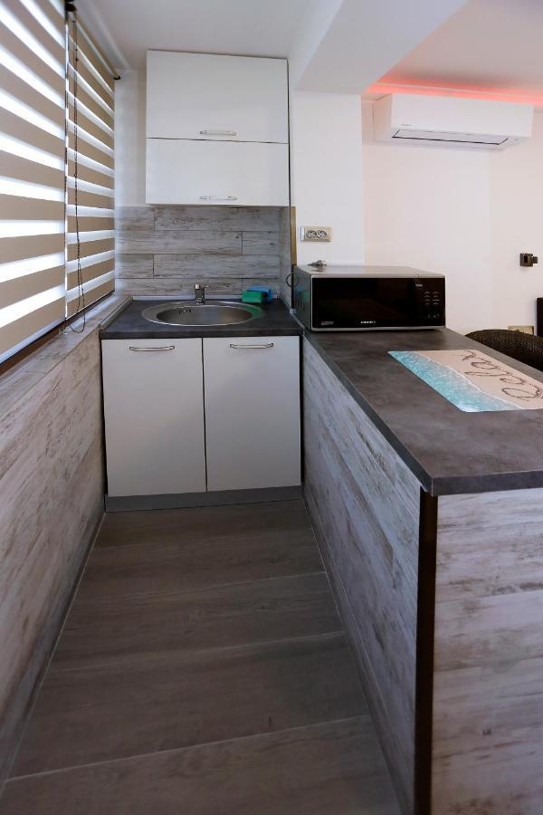 בורגאס Deluxe 2 Studios City Center מראה חיצוני תמונה