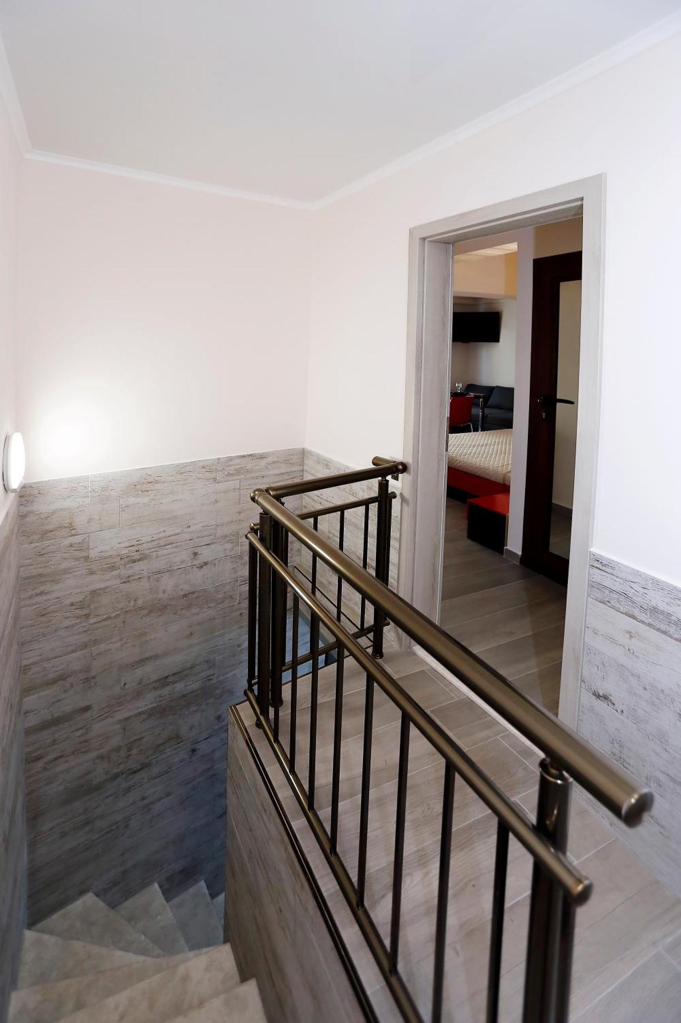 בורגאס Deluxe 2 Studios City Center חדר תמונה